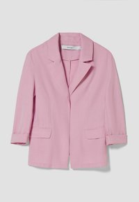 Light pink blazer with a notched lapel, three-quarter sleeves, two front patch pockets, and a single button closure for a tailored fit.