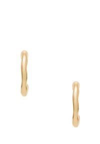 Zlaté kroucené náušnice s hladkým, lesklým povrchem a zaoblenými konci, které předvádějí plynulý, organický design.