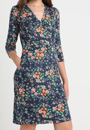 Blumenkleid mit 3/4-Ärmeln, navyfarbenem Stoff mit mehrfarbigen Blumen, zwei seitlichen Taschen, knielangem Saum und weicher Textur.