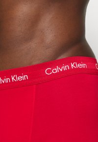 Calvin Klein Underwear TRUNK 3 PACK COTTON STRETCH - Cuecas boxer - black/void/red alert