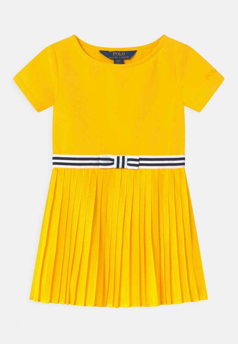 Short-sleeve yellow dress made of soft fabric, featuring a pleated skirt and a striped waistband with a bow detail.