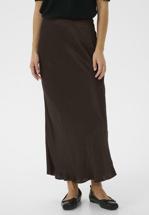 Gonna maxi marrone realizzata in tessuto leggero, con una forma fluida, una texture liscia e una leggera svasatura all'orlo.