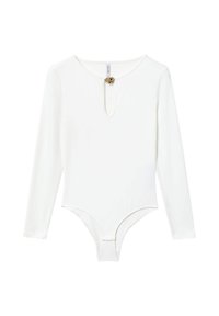 Body à manches longues blanc en tissu lisse, doté d'un décolleté en trou de serrure avec un bouton décoratif en ton doré et une silhouette ajustée.