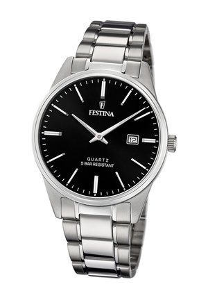 Montre bracelet en quartz Festina avec un cadran noir, un boîtier en acier inoxydable argenté et un bracelet. Les caractéristiques comprennent des index en argent et un affichage de la date.