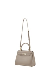 Sac à main en cuir gris au design structuré, avec une poignée supérieure, une bandoulière réglable et des garnitures en métal doré. Équipé d'un fermoir à l'avant.