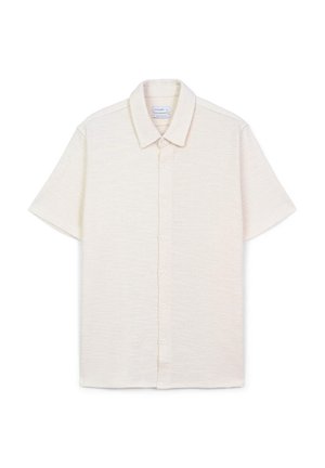 Camicia a maniche corte con colletto in tessuto beige chiaro texturizzato, con chiusura a bottoni e motivo intrecciato sottile.