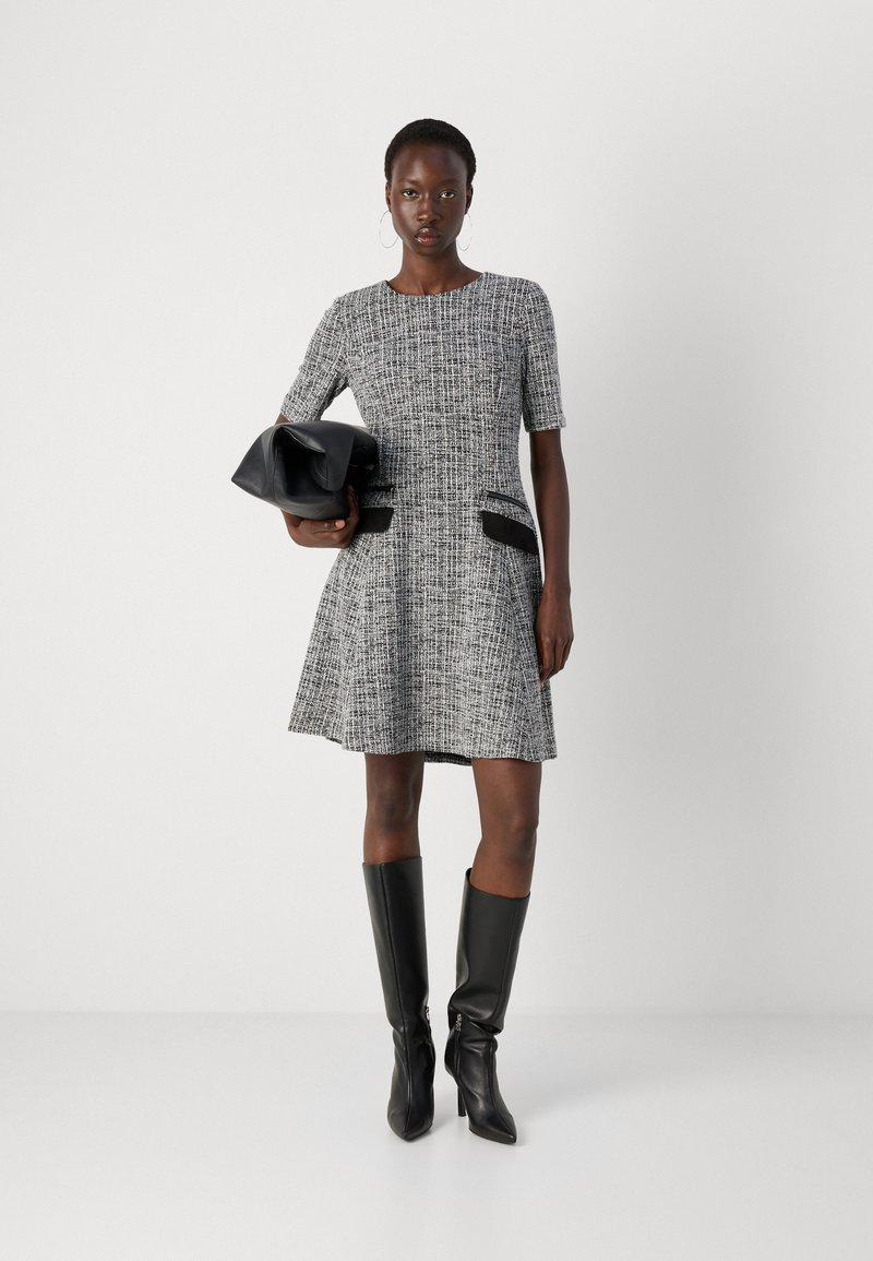 DKNY A LINE DRESS WITH ZIPPER FLAP POCKET DETAIL - Jumper dress -  black/cream/black - Zalando.ie