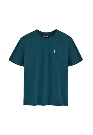 T-shirt a maniche corte color teal realizzata in tessuto morbido, con scollatura rotonda e un piccolo logo bianco nell'area del petto sinistro.