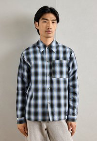 Scotch & Soda CHECK PADDED OVERSHIRT - Light jacket - thyme / blue bonnet shadow