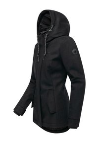 Manteau d'hiver noir à capuche pour femme avec fermeture éclair à l'avant, capuche réglable avec cordon de serrage, poches à rabat et patch logo sur la manche gauche.