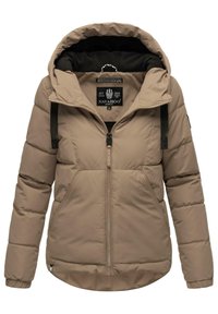 Beige pufferjakke med hætte, frontlidning med lynlås og elastiske manchetter. Har en blød indvendig foring og branding på mærket.
