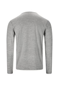 Långärmad grå t-shirt med en mjuk textur, rundad halsringning och en slät tygfinish. Inga synliga mönster eller metalldelar.