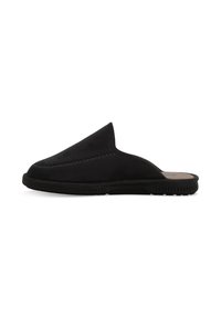 Scarpa slip-on in suede nero con punta arrotondata e dettagli di cucitura, dotata di una suola in gomma flessibile per il comfort.