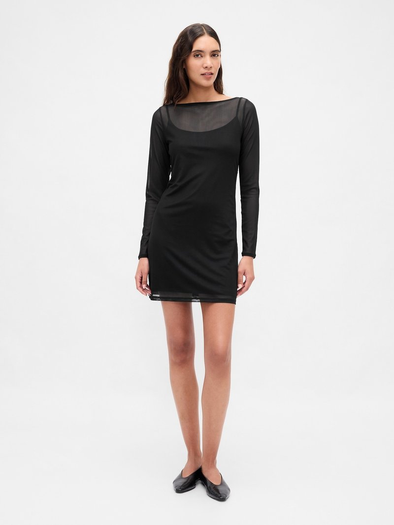 Rochie neagră cu mâneci lungi, cu decolteu transparent și siluetă ajustată, realizată dintr-un material neted, care se termină ușor deasupra genunchiului, fără modele sau accente.