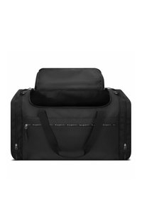 Borsone da viaggio nero realizzato in tessuto resistente, con una larghissima apertura con zip, due manici robusti e una tasca frontale con dettagli del logo.