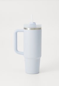 Light blue insulated tumbler with a sturdy handle, transparent lid, stainless steel band, and a plastic straw. Smooth matte texture.