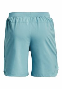 Vaaleansiniset urheilushortsit, jotka on valmistettu sileästä, joustavasta kankaasta. Niissä on elastinen vyötärö ja sivuilla verkkokankaiset paneelit ilmanvaihtoa varten.