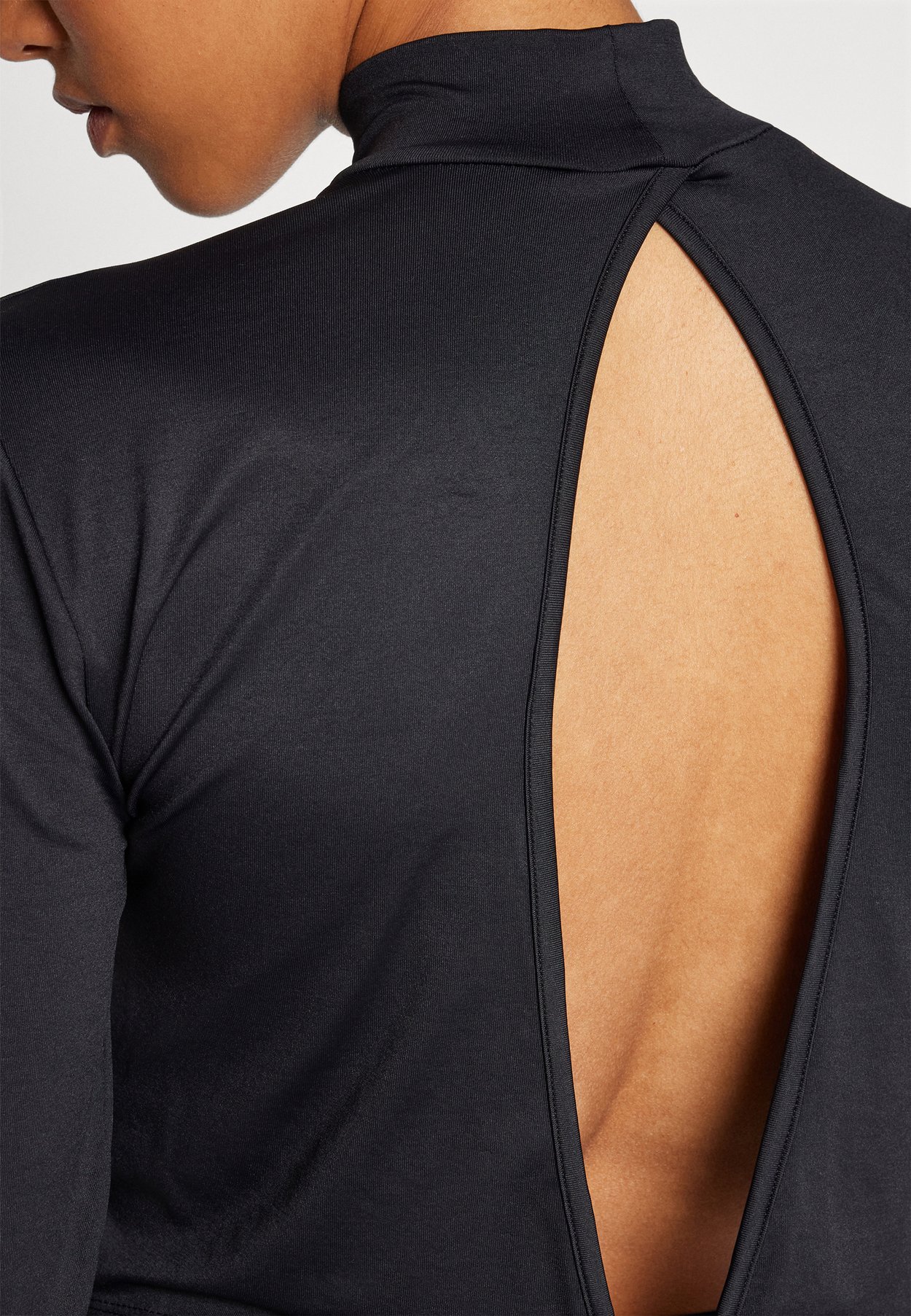 ONLEA OPEN BACK 
