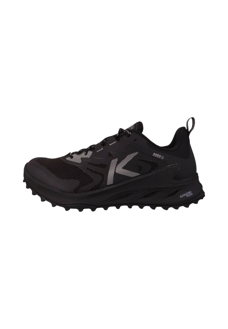 Schwarzer Sportschuh mit einem oberen Teil aus Mesh, kontrastierenden grauen Akzenten, einer strukturierten Sohle für guten Halt und einer Zuglasche an der Ferse für ein einfaches Anziehen.