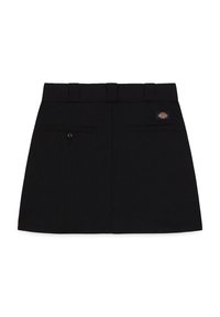 Jupe noire droite avec passants pour ceinture, deux poches passepoilées à l'arrière — dont une avec bouton — et un petit patch logo Dickies sur le côté droit.
