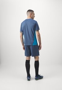 Puma MANCHESTER CITY TRAINING SHORTS - Klubu apģērbs - inky blue/magic blue