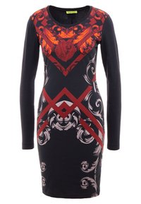 Robe noire à manches longues avec des motifs ornés rouges et gris. Dotée d'un col rond, d'une coupe près du corps et de motifs intricats se déployant sur le tissu.