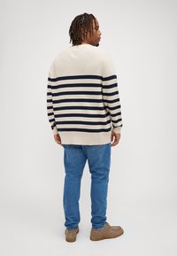 Tommy Hilfiger STRUCTURE CREW - Džemperis - oatmilk heather/desert sky
