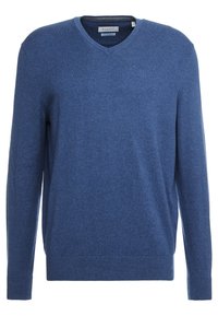 Blå v-ringad tröja i mjukt stickat material. Långa ärmar, ribbade mudd och fåll, med en subtil textur. Etikett synlig vid halsringningen.