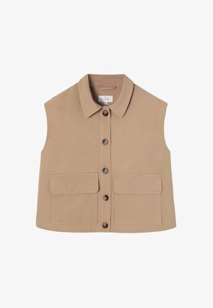 Kergelt pruun ilma varrukateta vest, mis on valmistatud pehmest kangast, millel on nupuga esiosa, kaks eesmist taskut ja klassikaline kraedisain.
