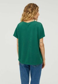 mbyM AMANA-M - T-shirt basic - rain forest