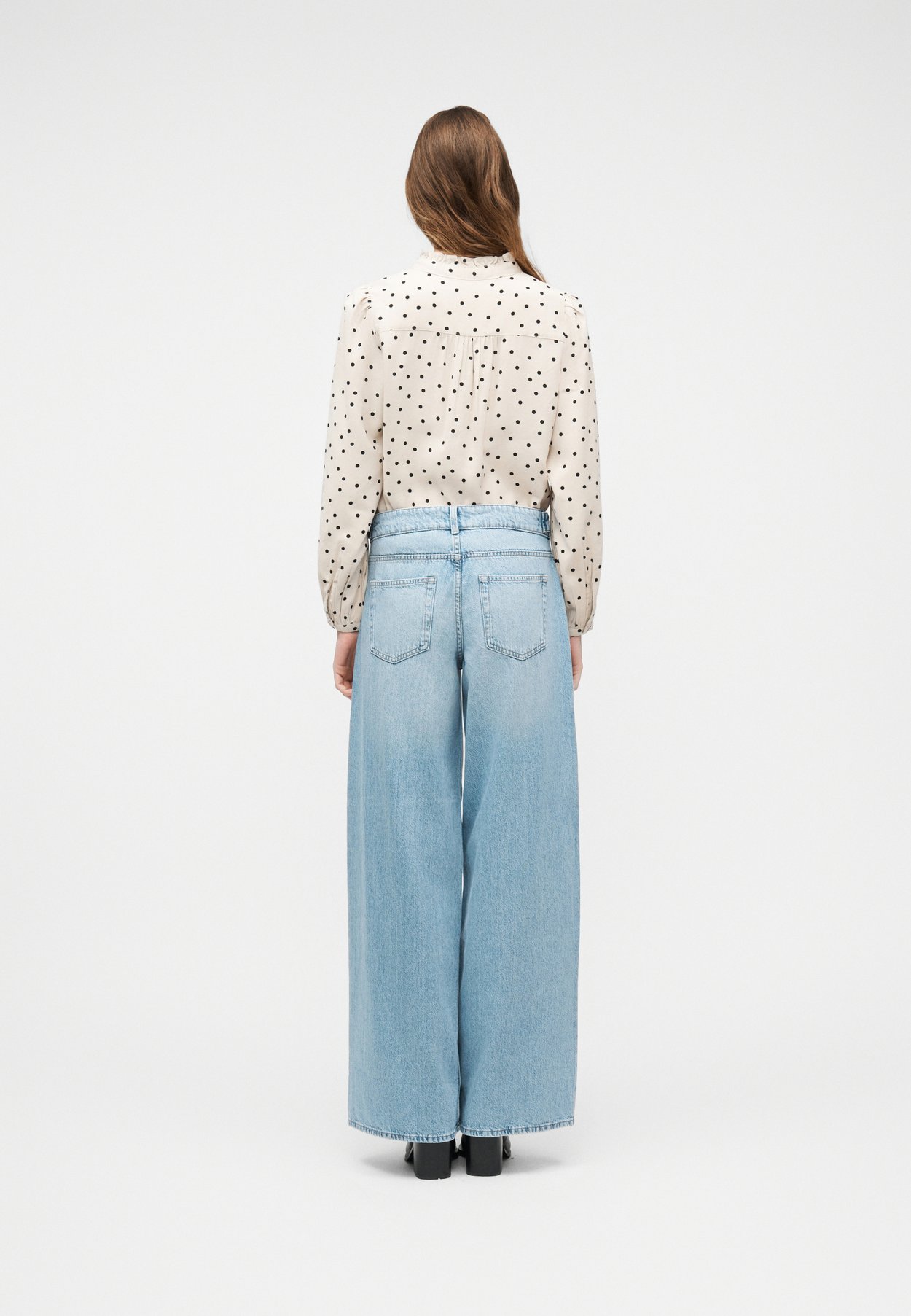 Wide-fit ONLLORAN Mid waist Wide Leg Fit