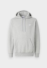 Camisola com capuz cinza claro feita de tecido macio, apresentando um bolso canguru, capuz com cordão ajustável e um pequeno logotipo branco no peito.