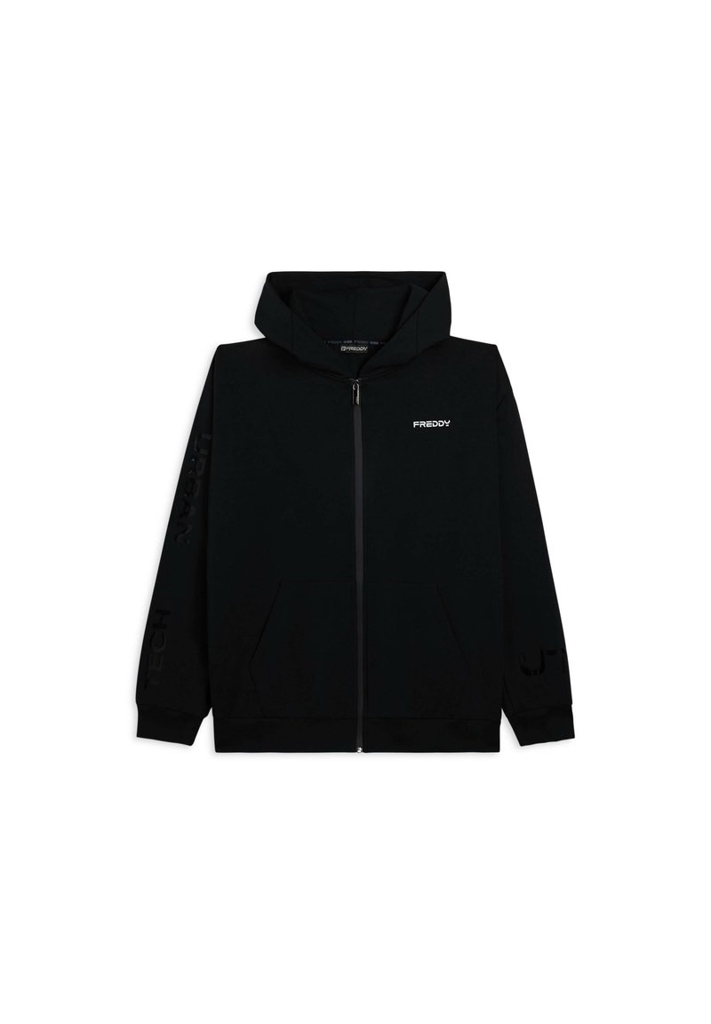 Felpa nera con zip a tutta lunghezza, cappuccio, tasche frontali, logo "FREDDY" sul petto e dettagli testuali discreti sulle maniche, su sfondo bianco.