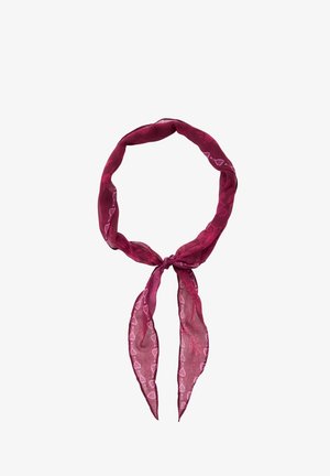 Sciarpa sottile color bordeaux con motivi chiari a forma di cuore, legata in un nodo sciolto con due estremità pendenti su sfondo bianco.