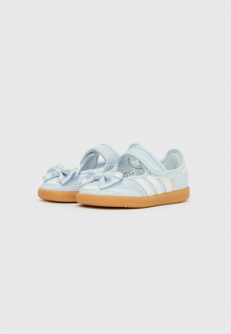 adidas gazelle silver green womens adidas x Wales Bonner Mens Karintha Lo Satin Shoes 8