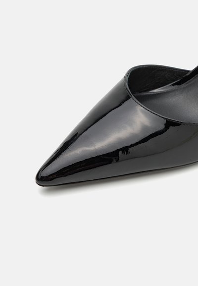 Stuart Weitzman Højhælede pumps - black