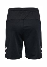 Pantalones cortos deportivos negros con una cinturilla texturizada, presentan una tela suave y acentos en blanco en los lados inferiores.