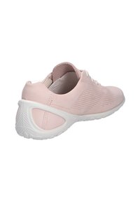 Rosa synthetischer Sportschuh mit strukturierter Oberseite, perforiertem Design, weißer Gummisohle und gepolstertem Kragen für Komfort.