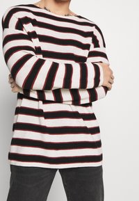 AllSaints Maglione - beige