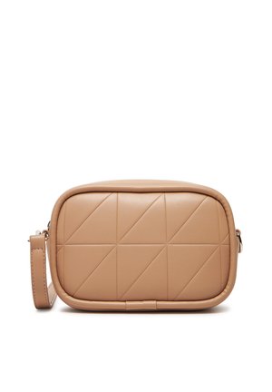 Rechteckige Umhängetasche aus hellbraunem Leder mit diagonalem und quadratischem Steppmuster sowie verstellbarem Schultergurt in passender Farbe.