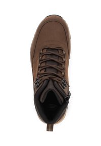 Bruine wandelschoen met een bovenwerk van suede en mesh, voorzien van een gevoerde kraag, metalen oogjes en een gestructureerde tong. Zwarte rubberen zool.
