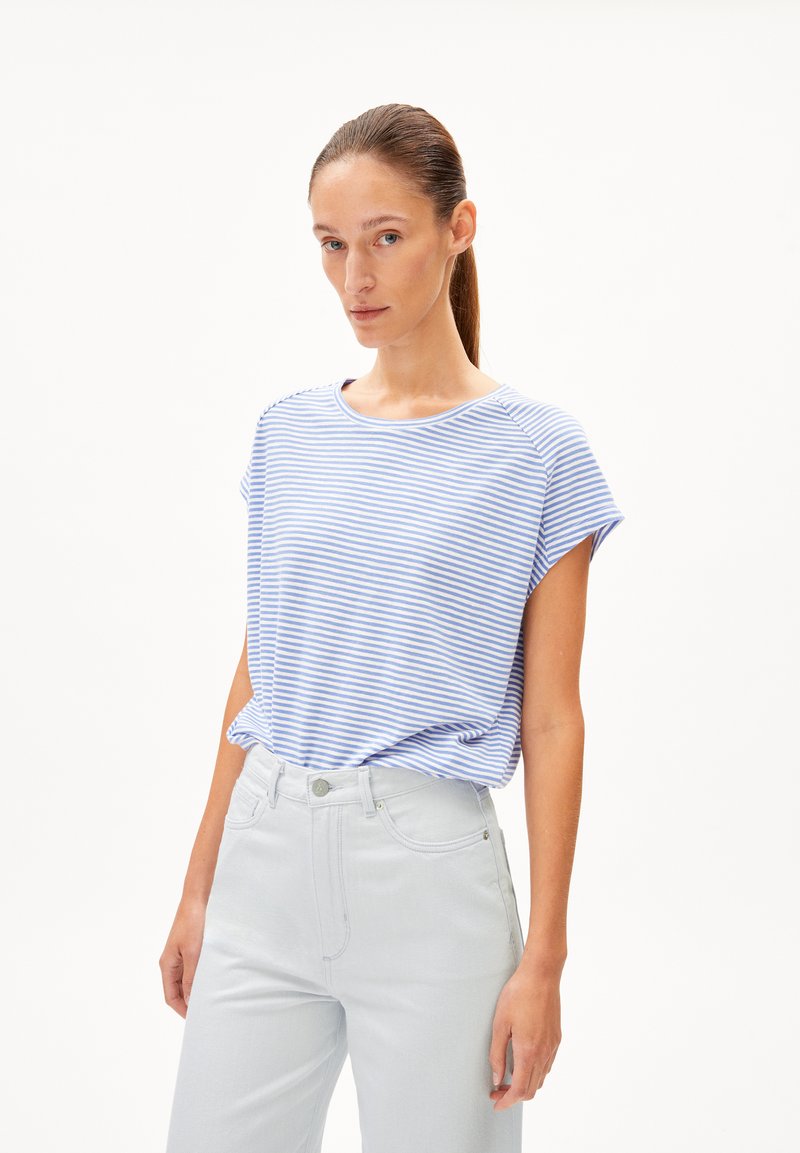 Zephyr Shirt: Oatmilk Palm Daze Print main image 0