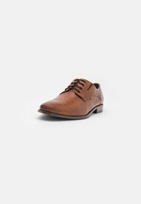 bugatti Derbies & Richelieus - cognac