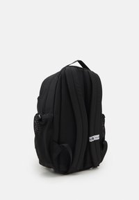 The North Face BOZER BACKPACK UNISEX - Sac à dos - black