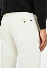 Hackett London Chinos - white denim