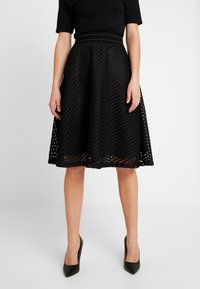 JDY A-linjainen hame - black