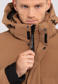 Luhta GESTERBY - Chaqueta de invierno - braun