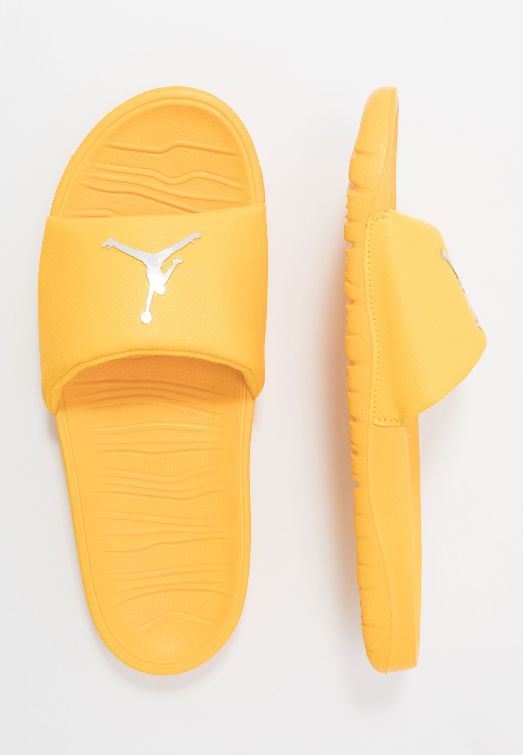 Jordan BREAK - Sandalias planas - amarillo/metallic silver/amarillo -  Zalando.es