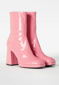 Bershka Botines de tacón - pink