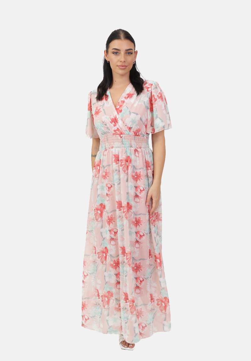 Abito lungo floreale in rosa pastello con fiori rossi e blu. Caratterizzato da un design avvolgente, maniche corte e una vita elastica per il comfort.